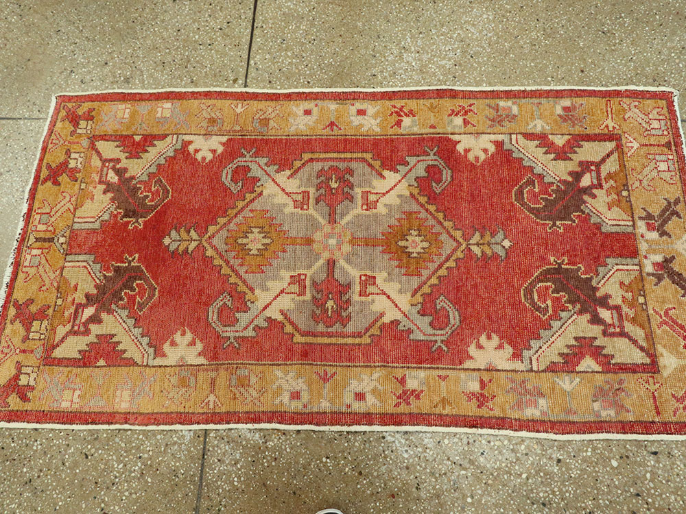 Vintage Turkish Oushak Rug, No.16031 - Gsblank
