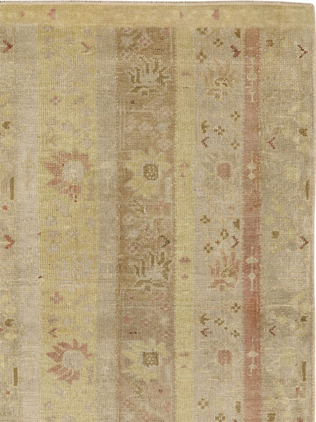 Antique Turkish Ghiordes Room Size Carpet, No.16114 - Gsblank