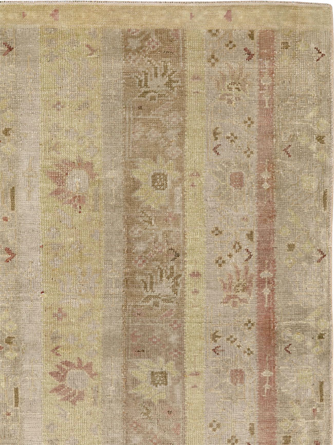 Antique Turkish Ghiordes Room Size Carpet, No.16114 - Gsblank