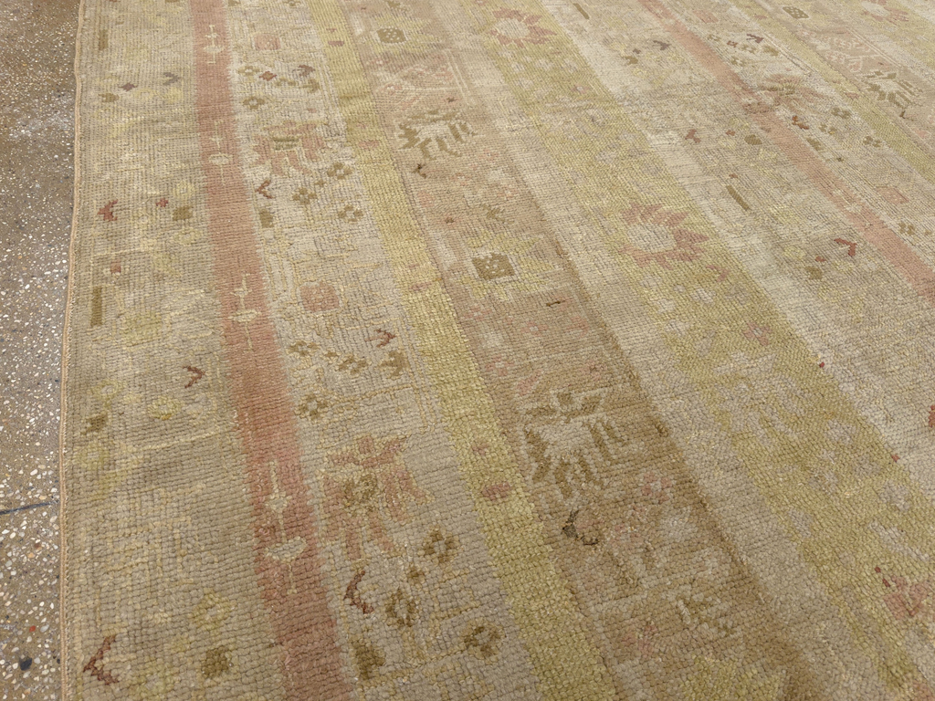 Antique Turkish Ghiordes Room Size Carpet, No.16114 - Gsblank