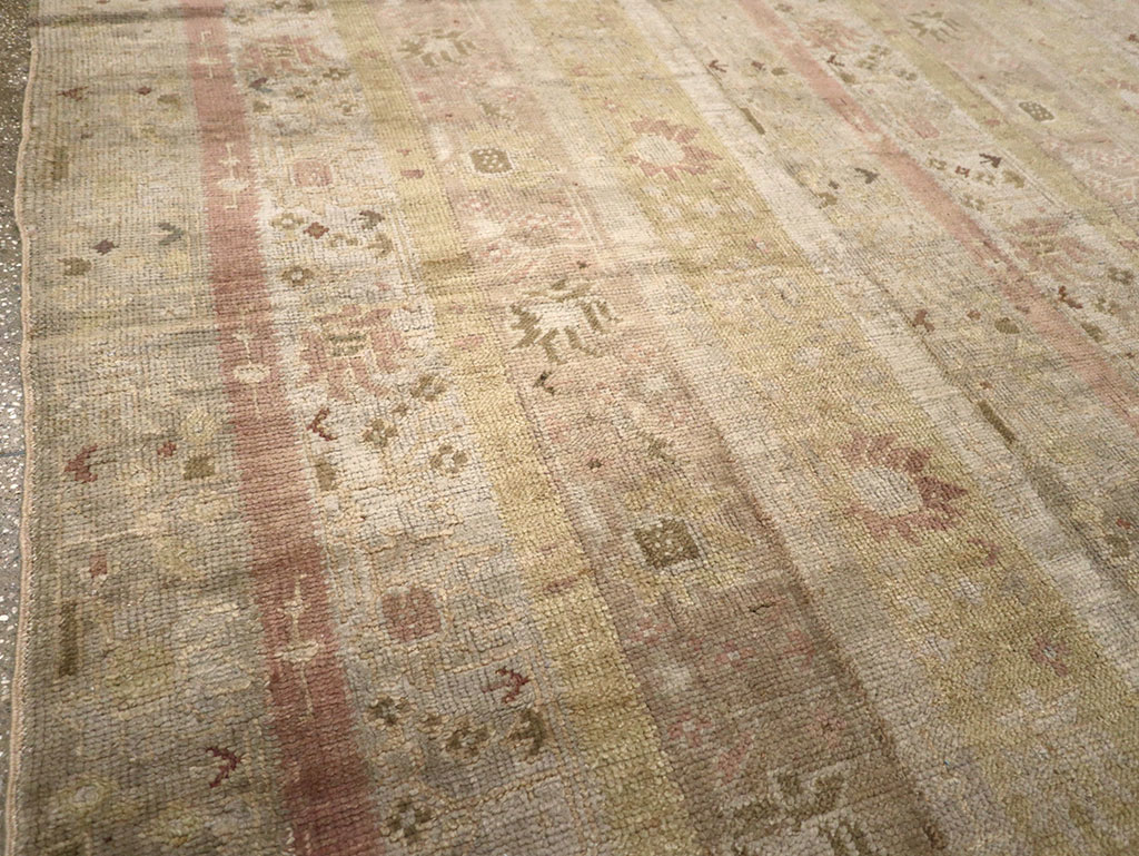 Antique Turkish Ghiordes Room Size Carpet, No.16114 - Gsblank