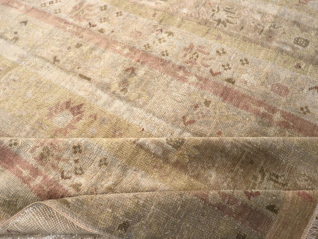 Antique Turkish Ghiordes Room Size Carpet, No.16114 - Gsblank