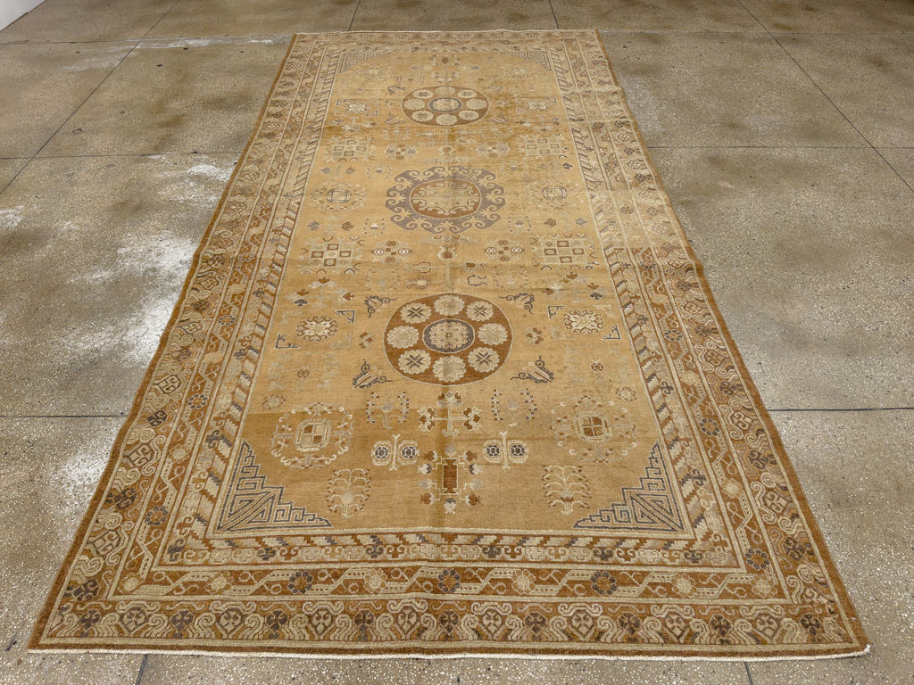 Antique East Turkest Khotan Carpet, No.16118 - Gsblank