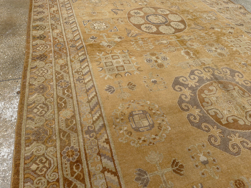 Antique East Turkest Khotan Carpet, No.16118 - Gsblank