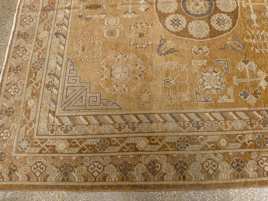 Antique East Turkest Khotan Carpet, No.16118 - Gsblank