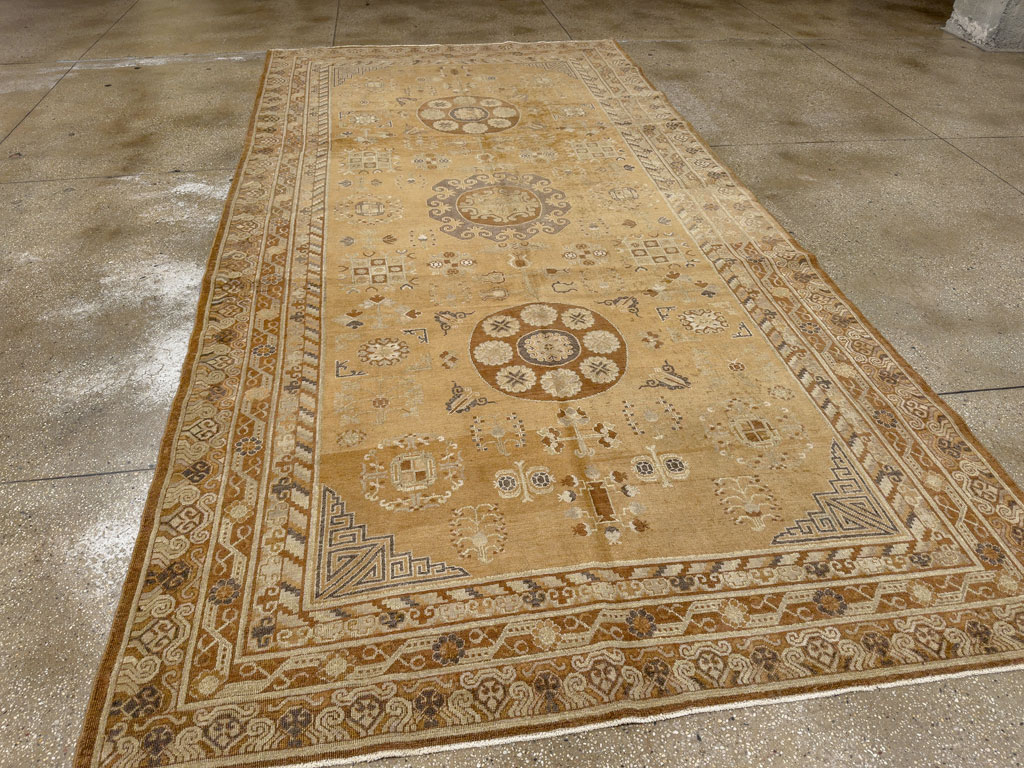 Antique East Turkest Khotan Carpet, No.16118 - Gsblank