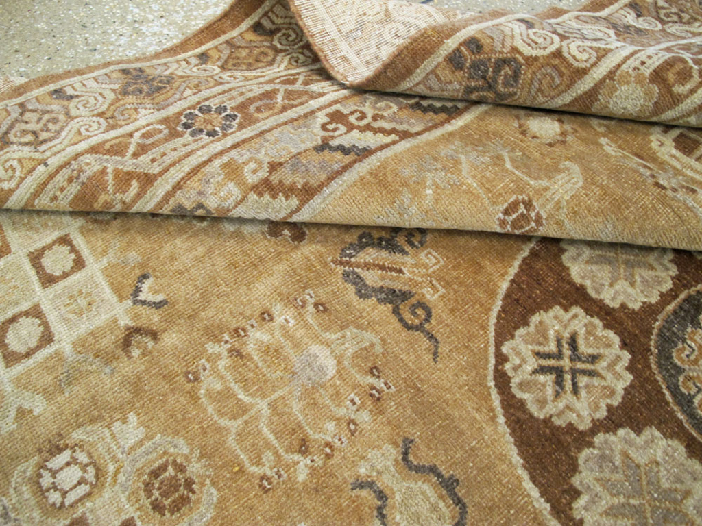 Antique East Turkest Khotan Carpet, No.16118 - Gsblank