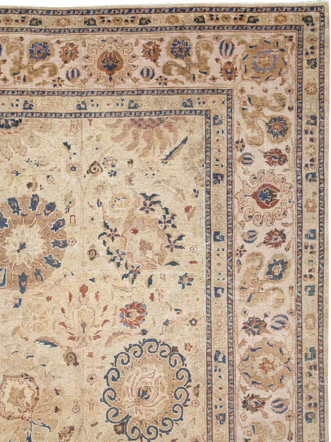 Antique Persian Tabriz Carpet, No.16127 - Gsblank