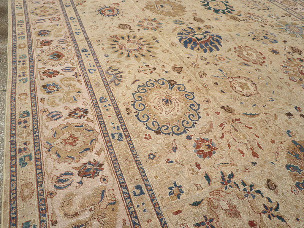 Antique Persian Tabriz Carpet, No.16127 - Gsblank