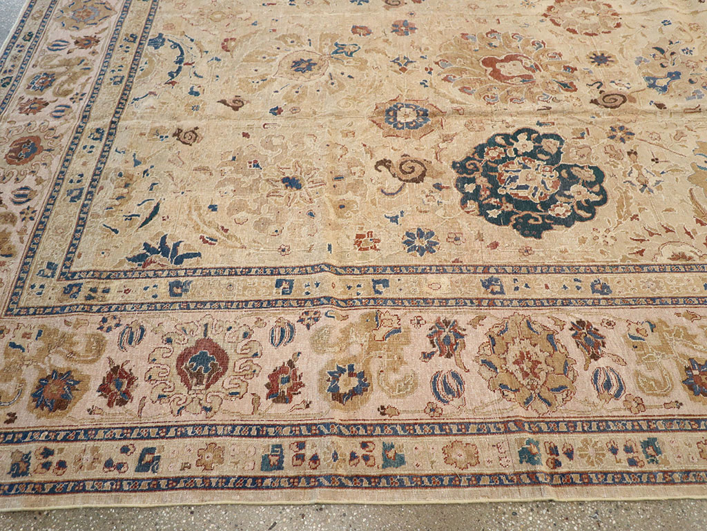 Antique Persian Tabriz Carpet, No.16127 - Gsblank