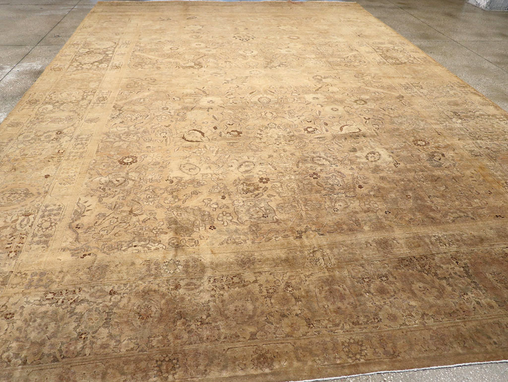 Antique Persian Tabriz Carpet, No.16134 - Gsblank