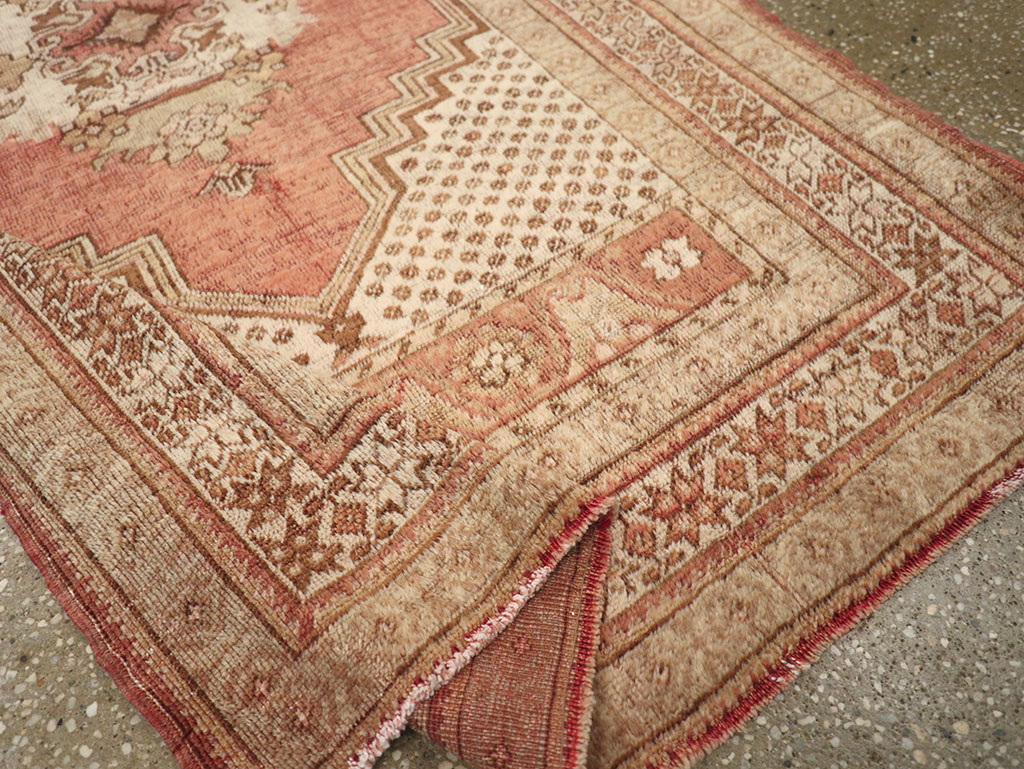 Antique Oushak Rug, No.16139 - Gsblank
