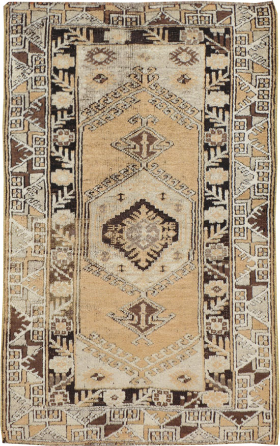 Vintage Turkish Ghiordes Rug, No.16195 - Gsblank