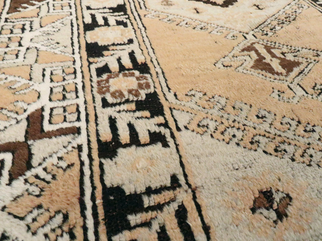 Vintage Turkish Ghiordes Rug, No.16195 - Gsblank