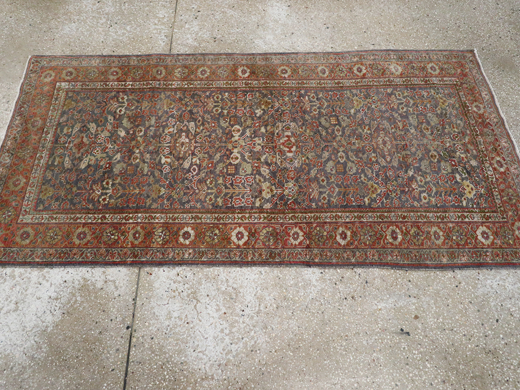 Antique Persian Mahal Rug, No.16199 - Gsblank