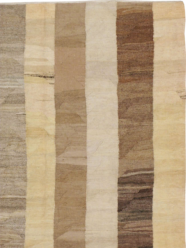 Modern Persian Kilim, No.16205 - Gsblank