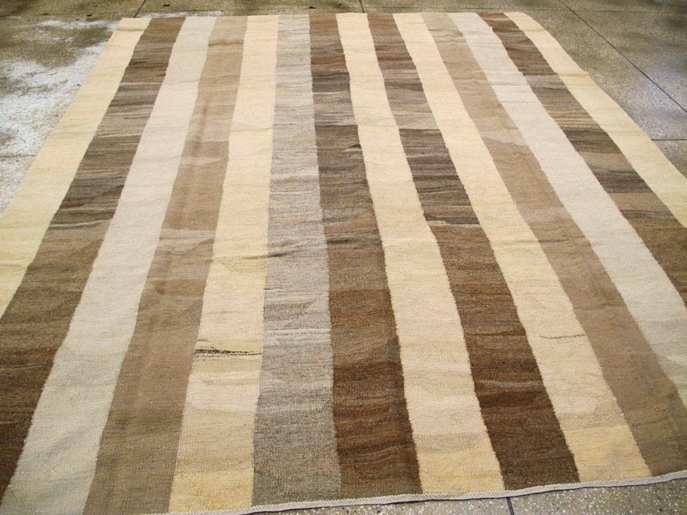 Modern Persian Kilim, No.16205 - Gsblank