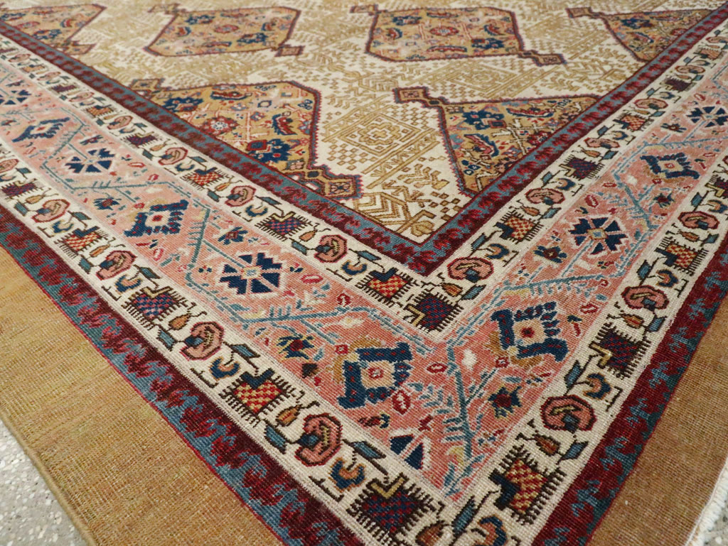 Antique Persian Tabriz Carpet, No.16282 - Gsblank