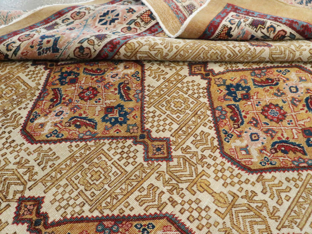 Antique Persian Tabriz Carpet, No.16282 - Gsblank