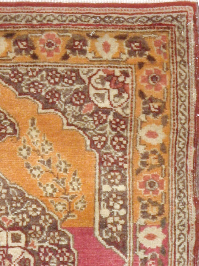 Antique Persian Tabriz Rug, No.16297 - Gsblank