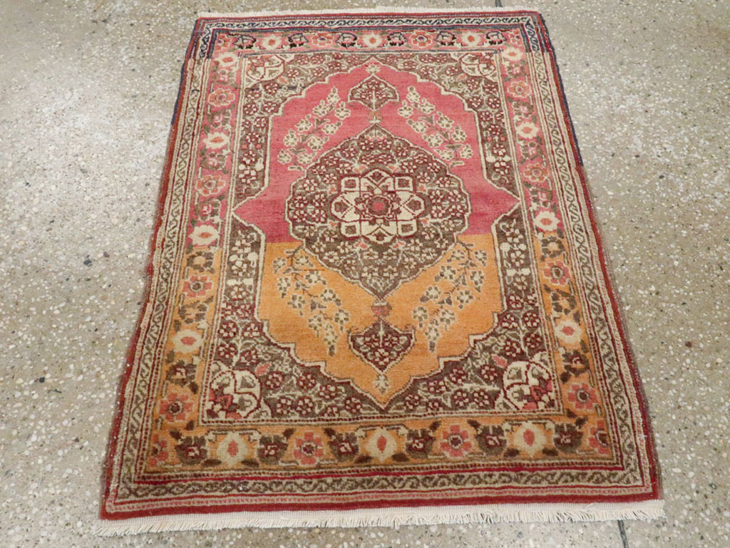 Antique Persian Tabriz Rug, No.16297 - Gsblank