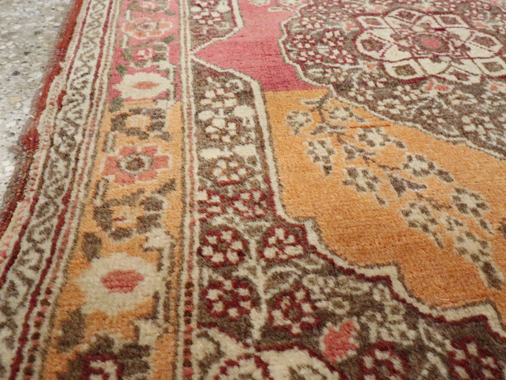 Antique Persian Tabriz Rug, No.16297 - Gsblank