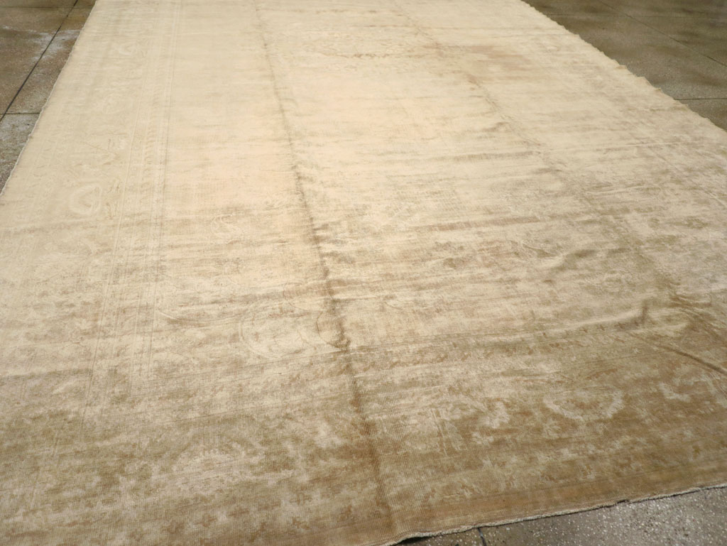 Antique Turkish Oushak Rug, No.16299 - Gsblank