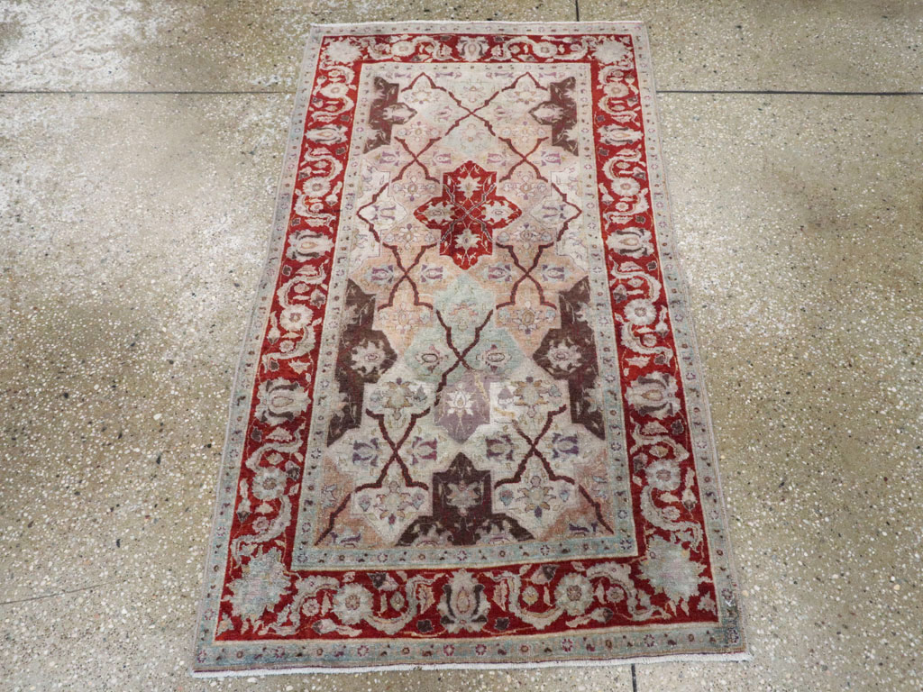 Vintage Persian Tabriz Rug, No.16327 - Gsblank