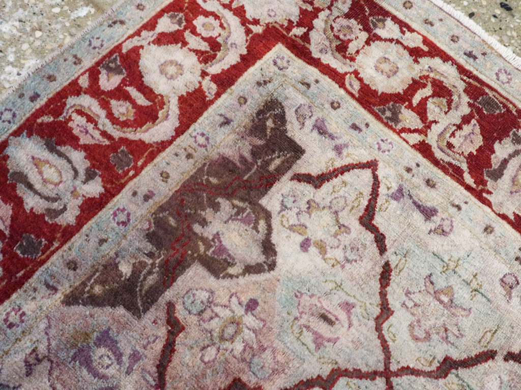 Vintage Persian Tabriz Rug, No.16327 - Gsblank