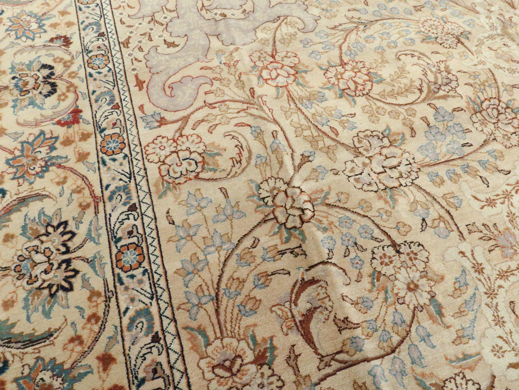 Vintage Persian Tabriz Rug, No.16353 - Gsblank