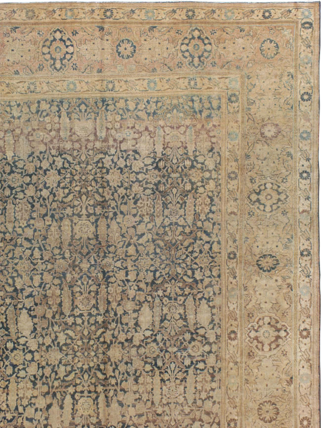 Antique Persian Tabriz Carpet, No.16410 - Gsblank