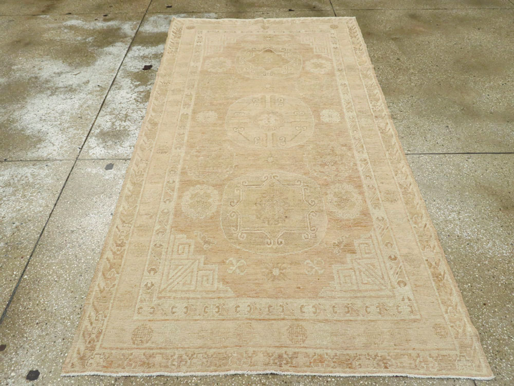 Vintage East Turkestan Khotan Rug, No.16438 - Gsblank