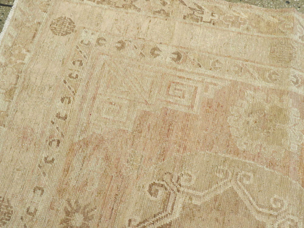 Vintage East Turkestan Khotan Rug, No.16438 - Gsblank