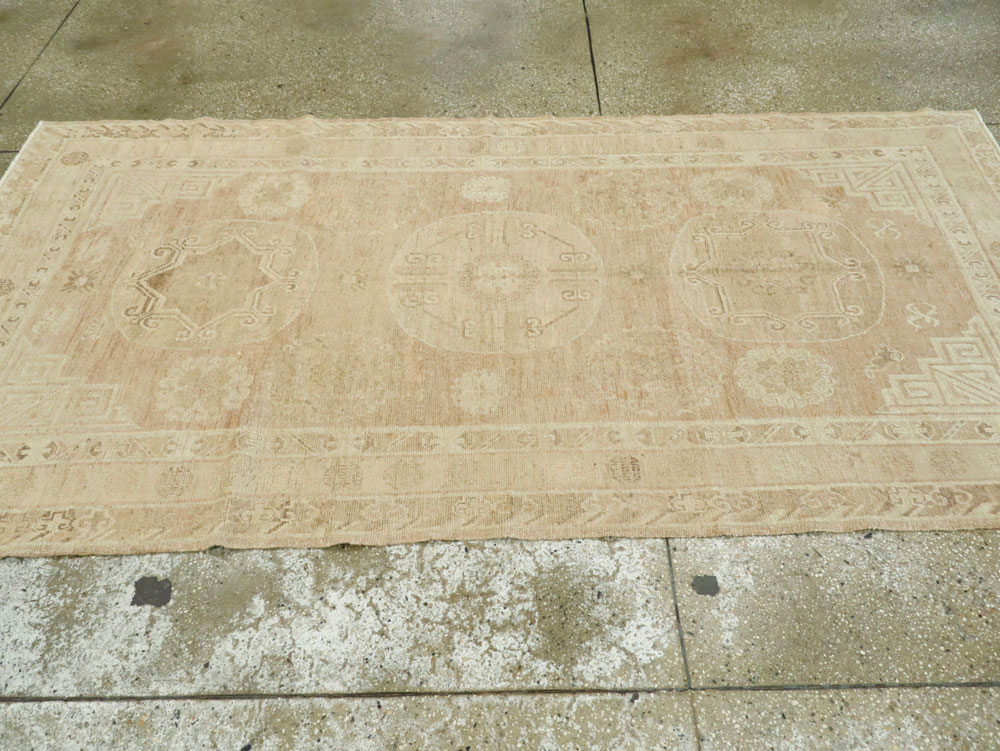 Vintage East Turkestan Khotan Rug, No.16438 - Gsblank