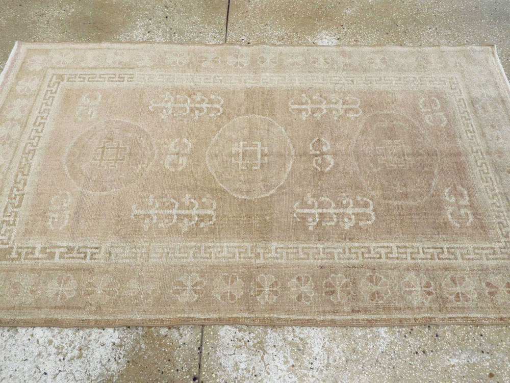 Vintage East Turkestan Khotan Rug, No.16480 - Gsblank