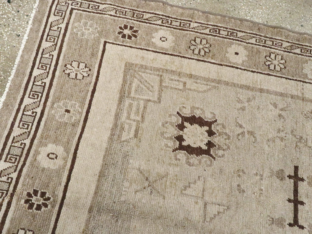 Vintage East Turkestan Khotan Rug, No.16482 - Gsblank