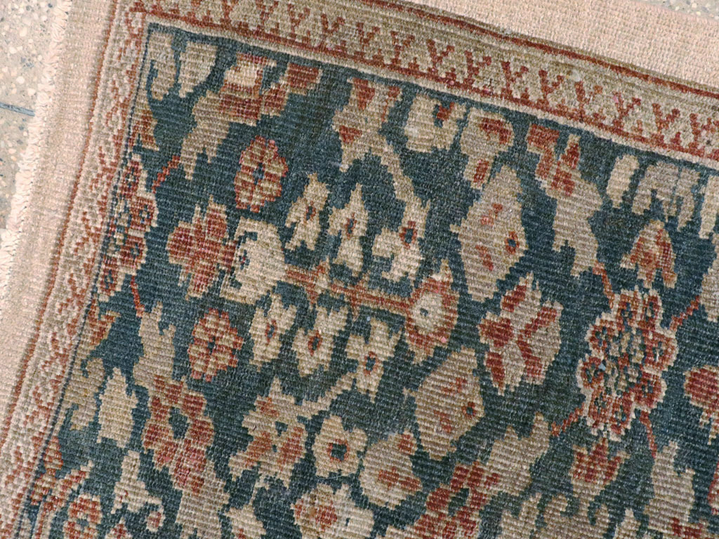 Antique Persian Mahal Rug, No.16512 - Gsblank