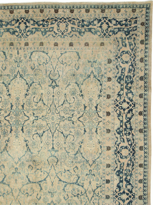 Antique Persian Tabriz Carpet, No.16566 - Gsblank