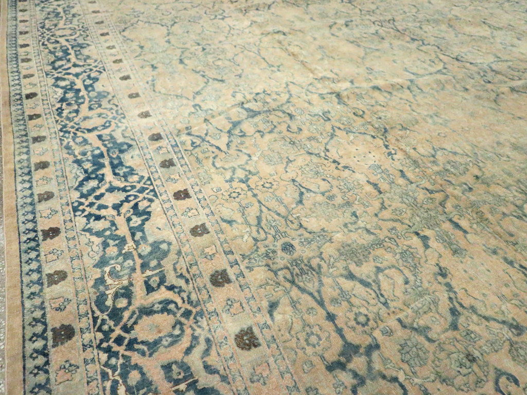 Antique Persian Tabriz Carpet, No.16566 - Gsblank