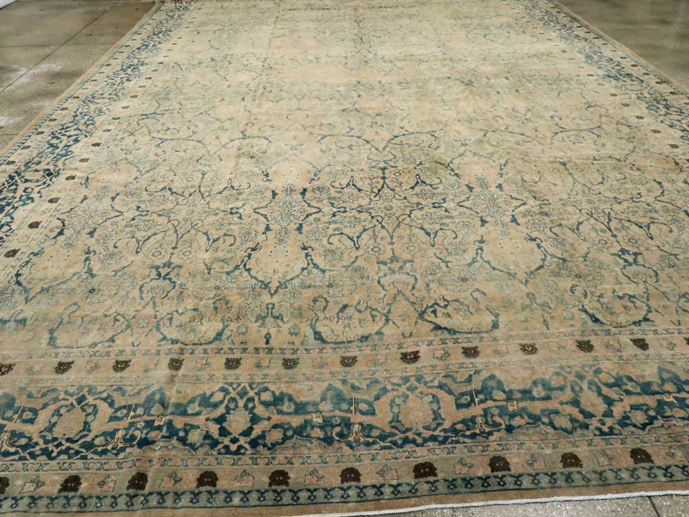Antique Persian Tabriz Carpet, No.16566 - Gsblank