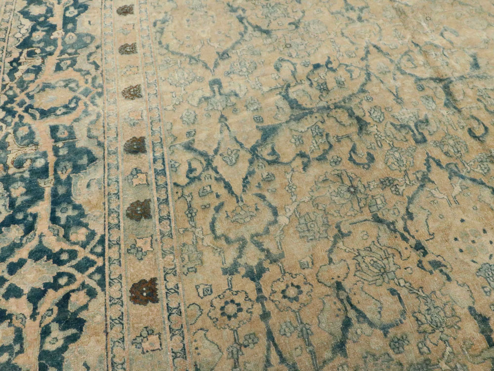 Antique Persian Tabriz Carpet, No.16566 - Gsblank
