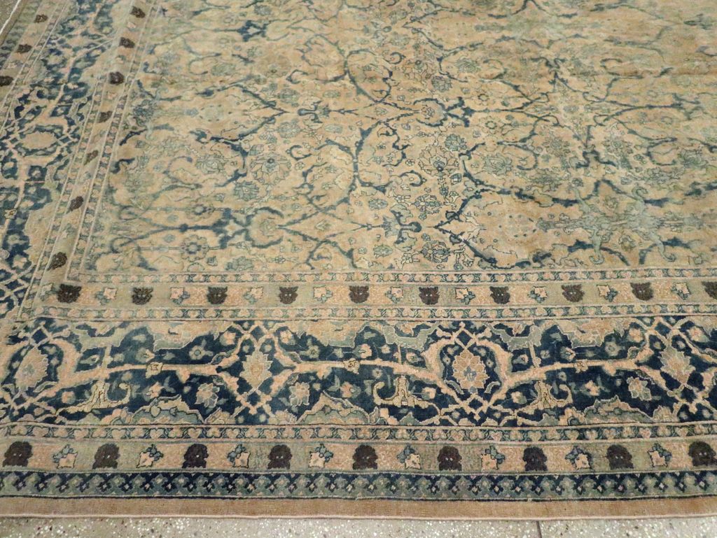 Antique Persian Tabriz Carpet, No.16566 - Gsblank