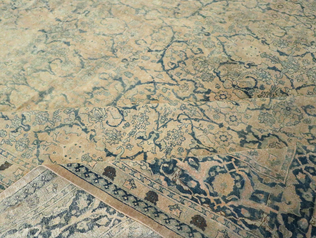 Antique Persian Tabriz Carpet, No.16566 - Gsblank