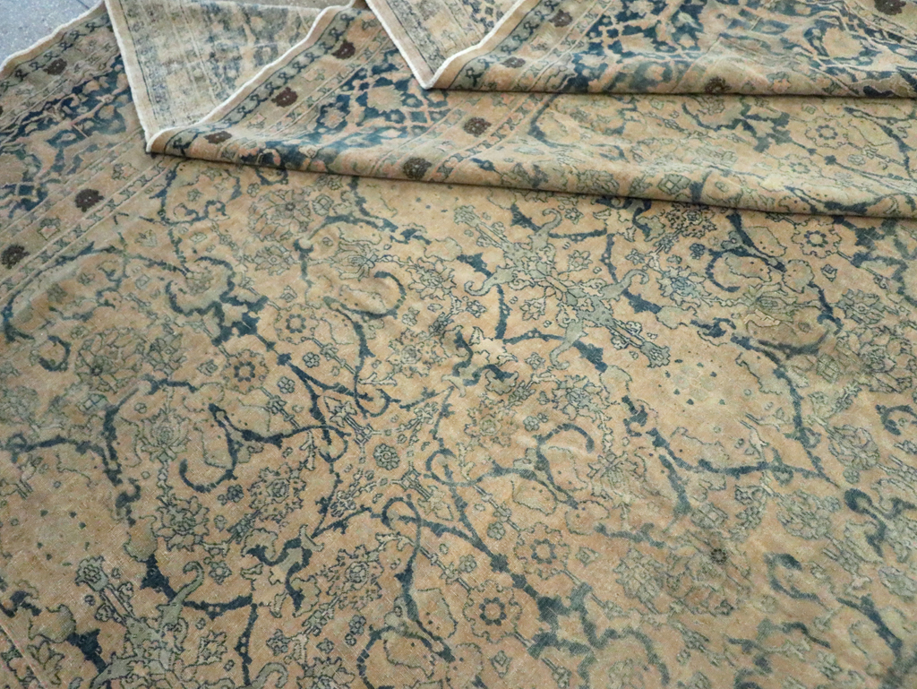 Antique Persian Tabriz Carpet, No.16566 - Gsblank