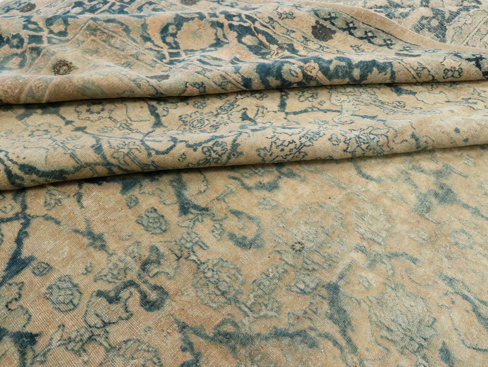 Antique Persian Tabriz Carpet, No.16566 - Gsblank