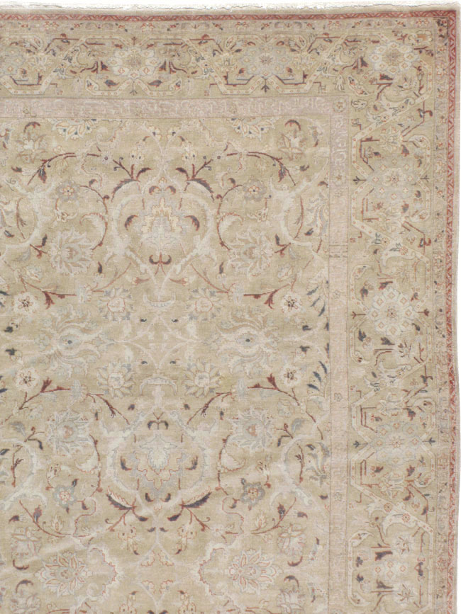 Antique Persian Tabriz Carpet, No.16604 - Gsblank