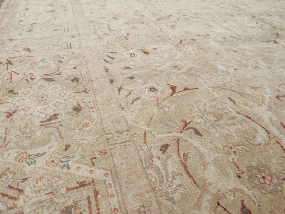 Antique Persian Tabriz Carpet, No.16604 - Gsblank