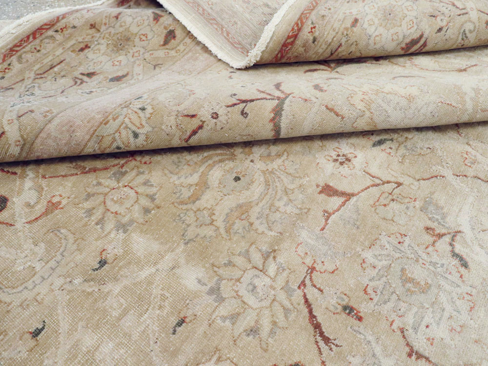 Antique Persian Tabriz Carpet, No.16604 - Gsblank