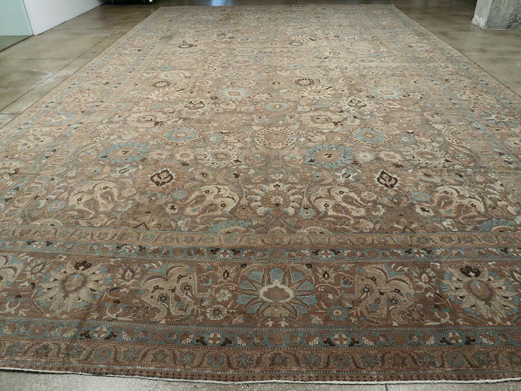 Antique Persian Tabriz Carpet, No.16616 - Gsblank