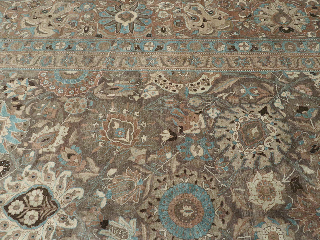 Antique Persian Tabriz Carpet, No.16616 - Gsblank